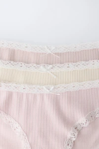 6-14 ANS/ LOT DE TROIS CULOTTES DENTELLE