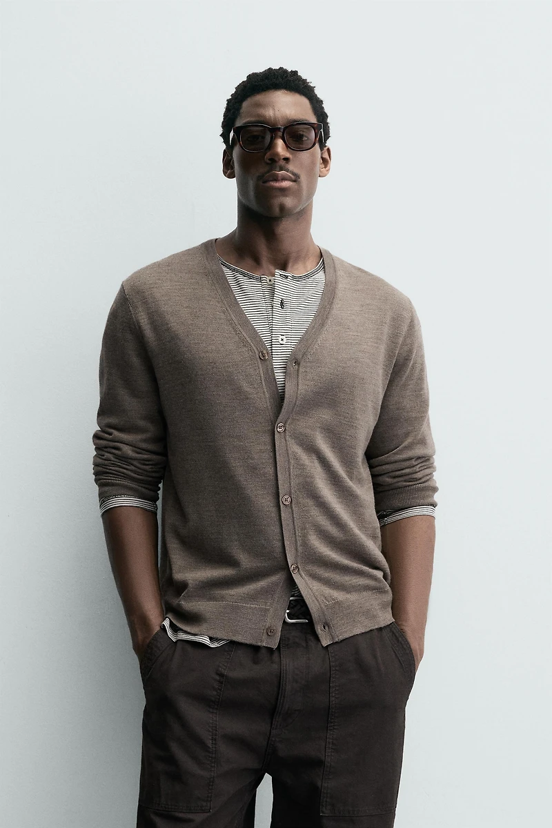 100% WOOL CARDIGAN