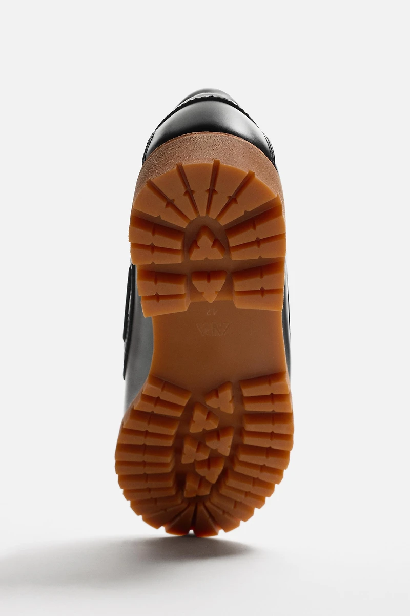 LEATHER BOAT SHOES