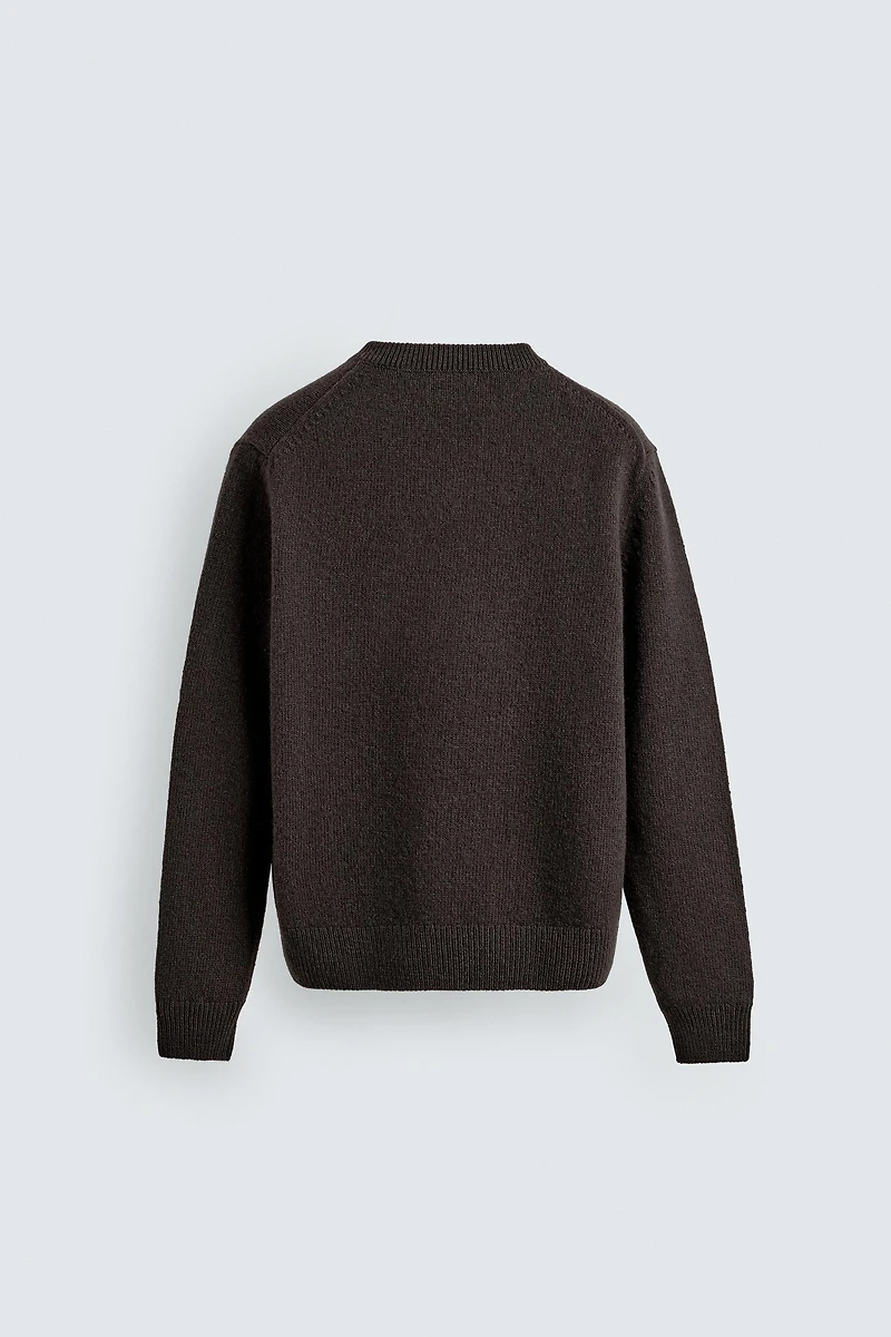 100% WOOL V-NECK JUMPER LIMITED EDITION