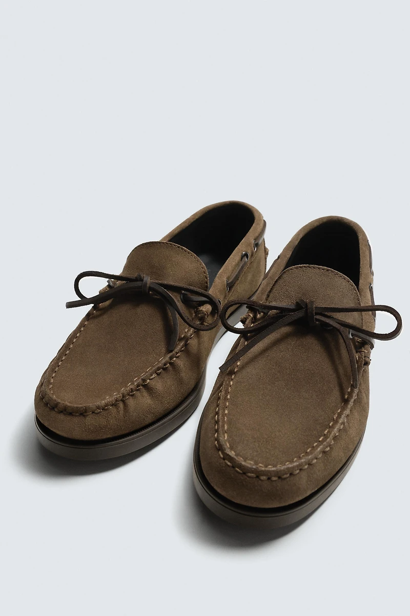 CASUAL LEATHER LOAFERS