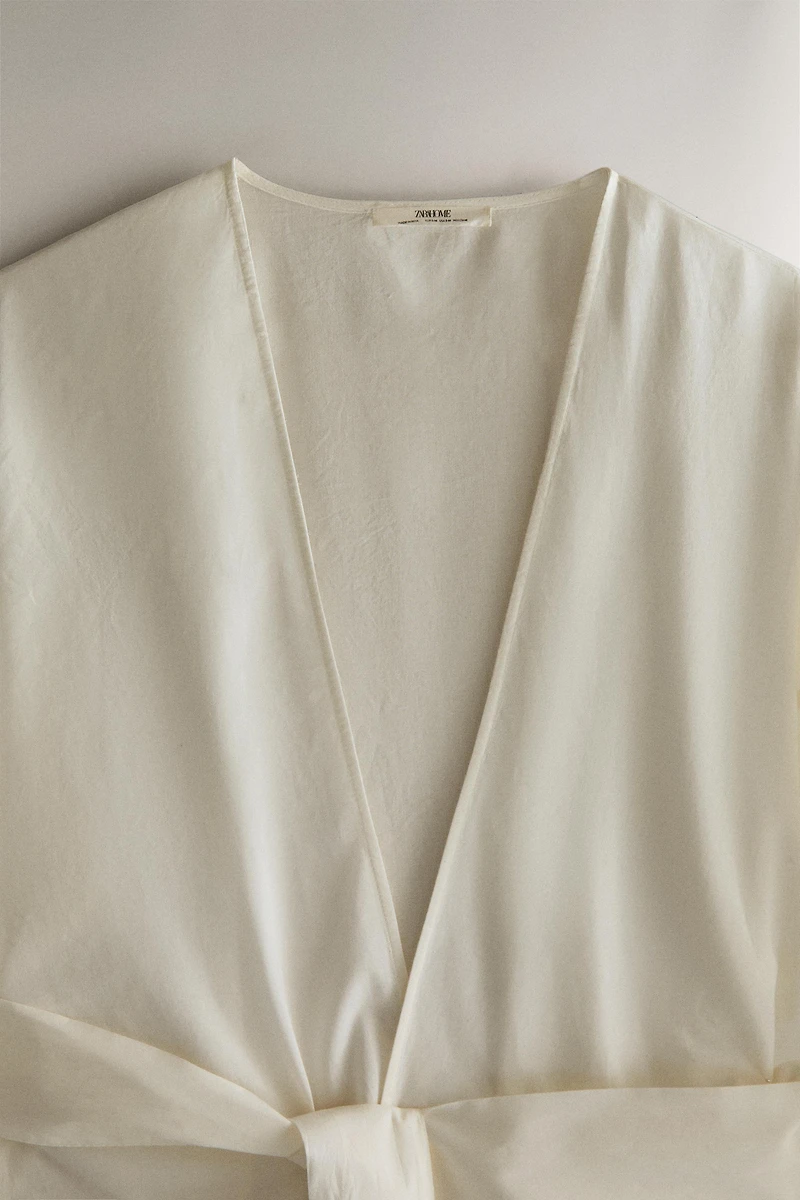 LACE ROBE
