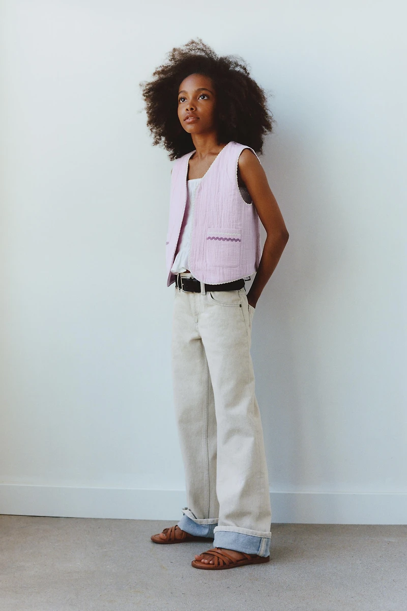STRAIGHT LEG HEMS JEANS