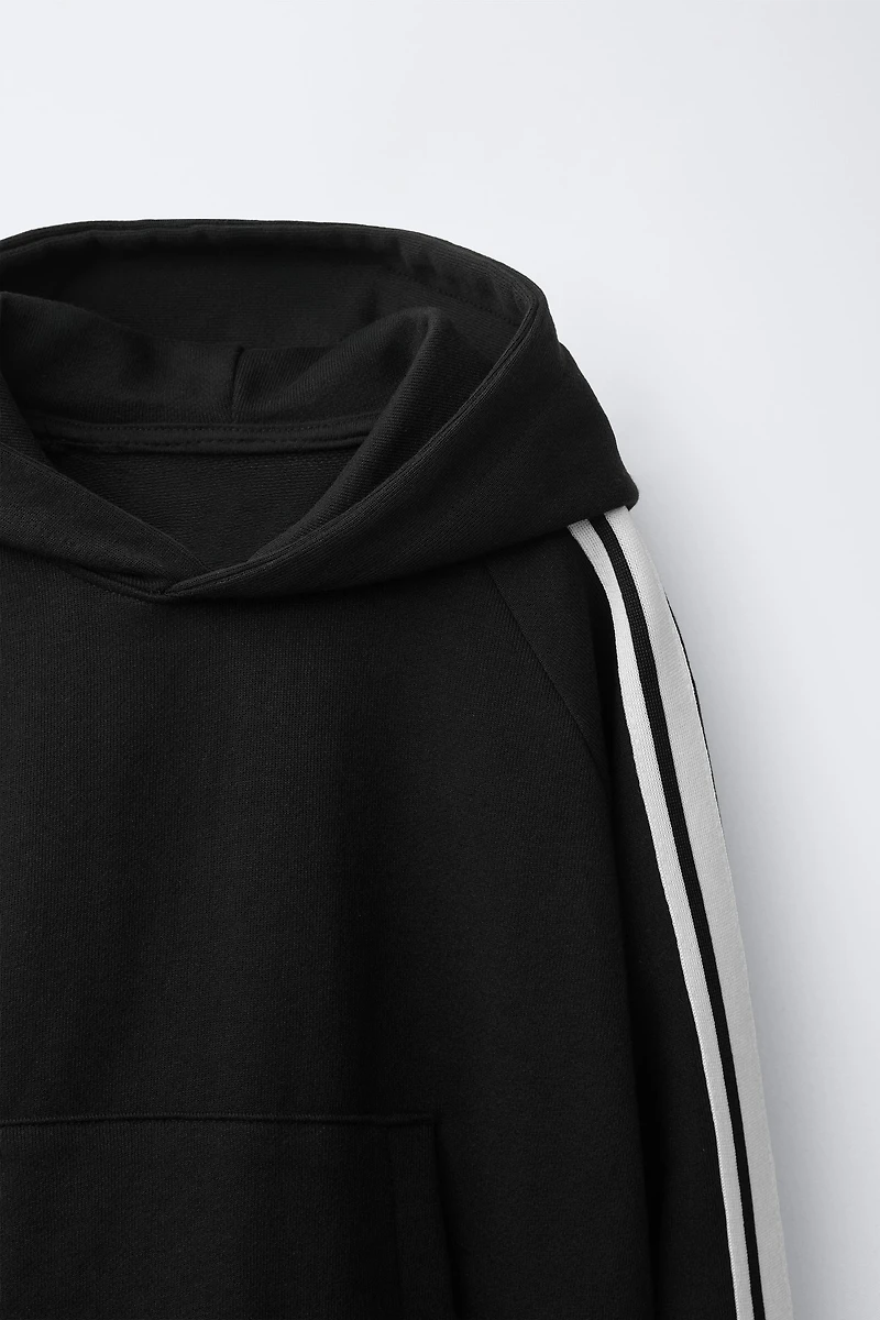 HOODIE AND SIDE-STRIPE JOGGER SET