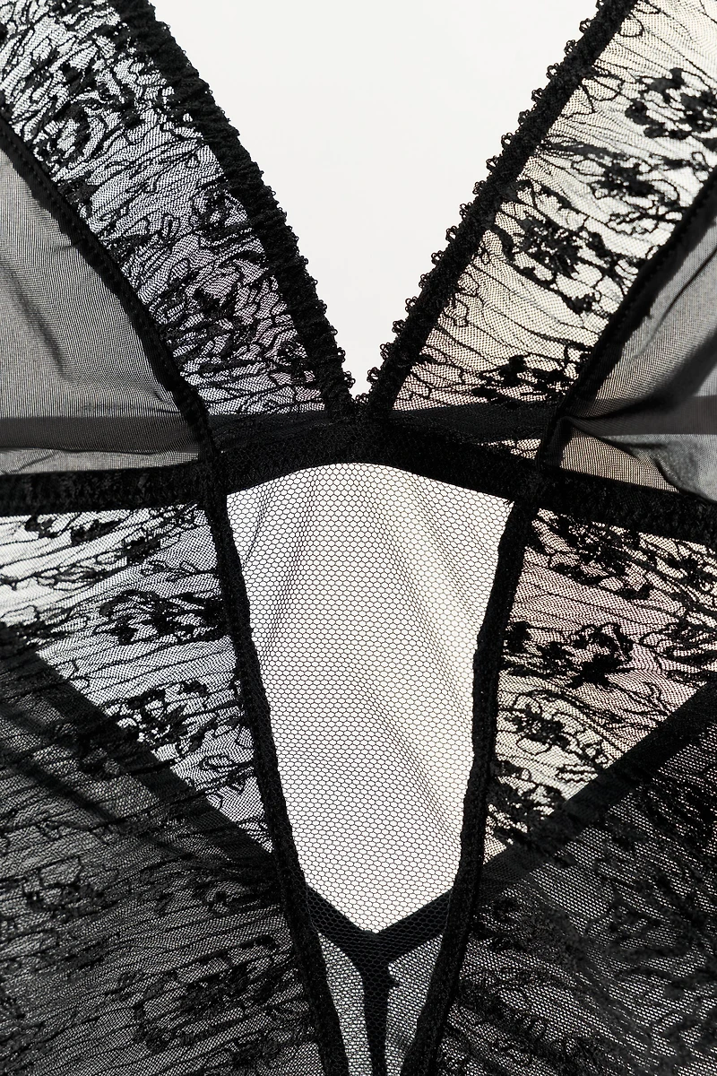 BODY EN DENTELLE PLISSÉ BRODERIES FLEURS