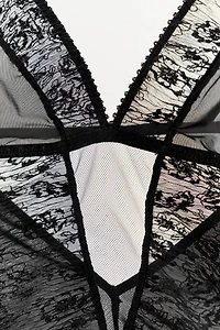 BODY EN DENTELLE PLISSÉ BRODERIES FLEURS