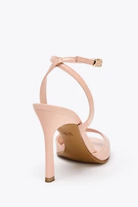 PATENT EFFECT HEELED SANDALS