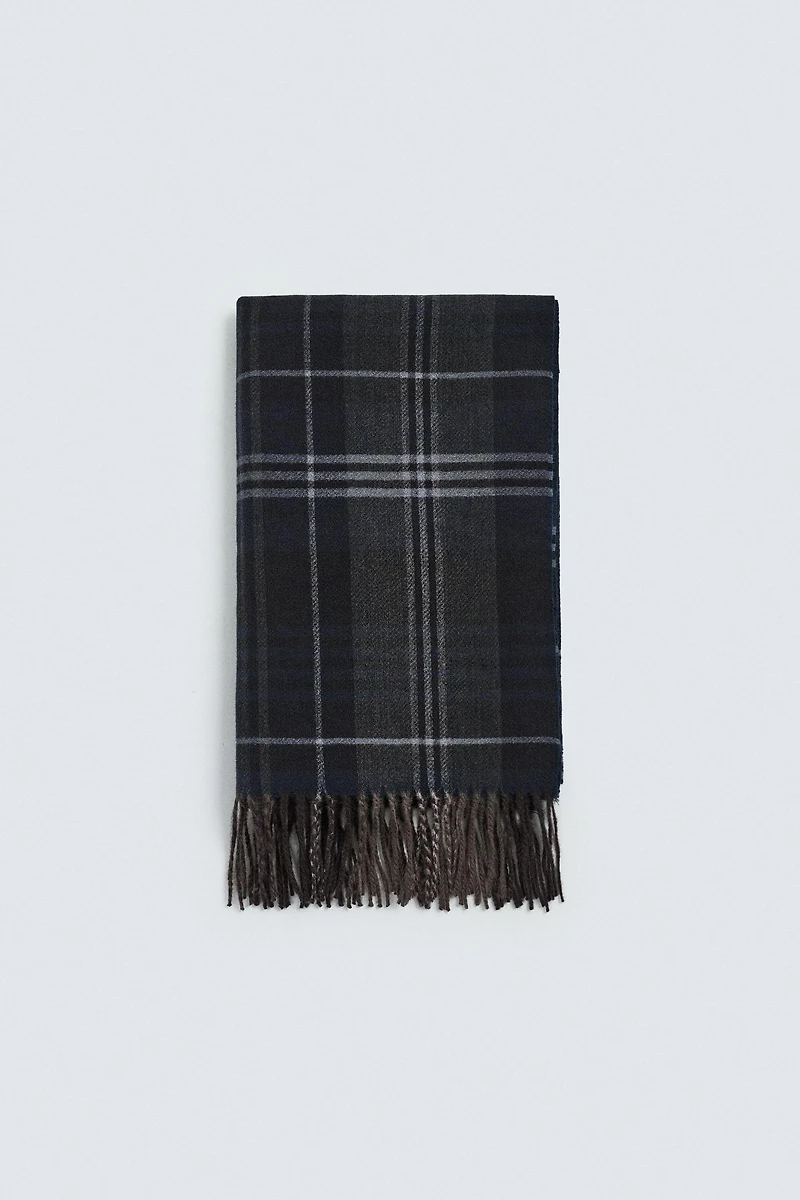 PLAID FRINGED SCARF