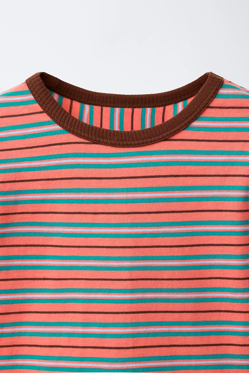 CONTRAST STRIPE T-SHIRT