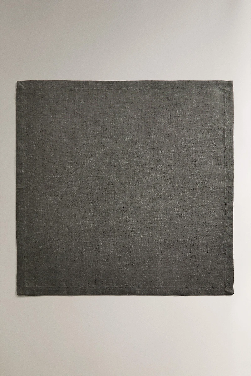 PACK OF PLAIN-COLOURED LINEN NAPKINS