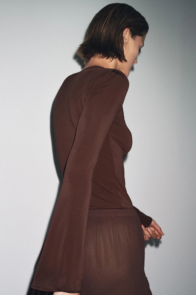 LONG SLEEVE RUCHED T-SHIRT