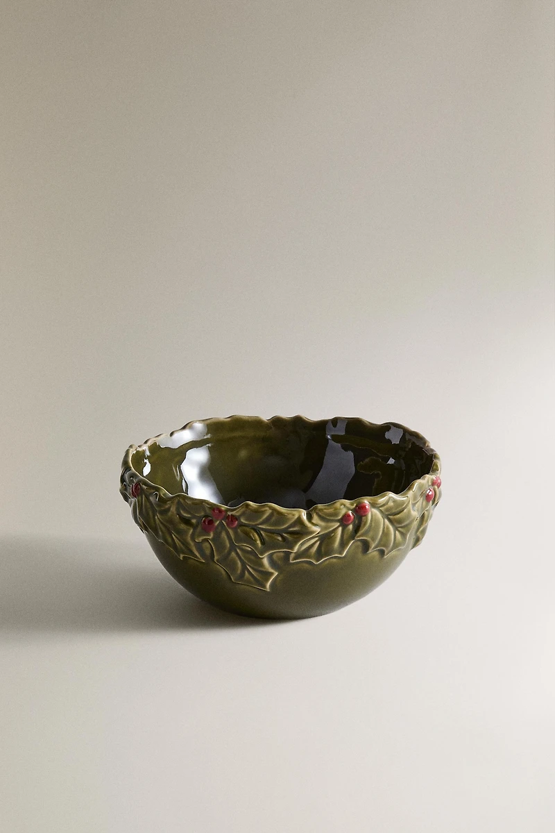 CHRISTMAS HOLLY PORCELAIN BOWL