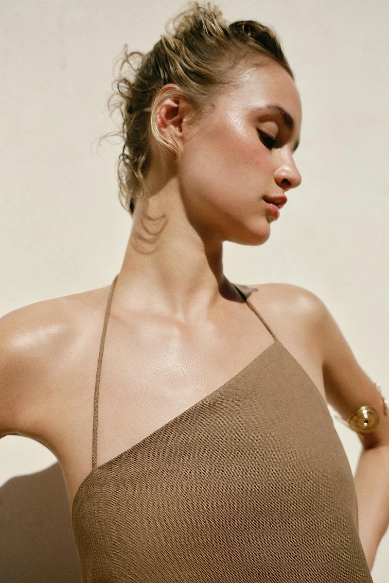 LINEN HALTER TOP WITH BEADS