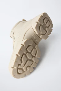 CHUNKY HIGH-TOP SNEAKERS