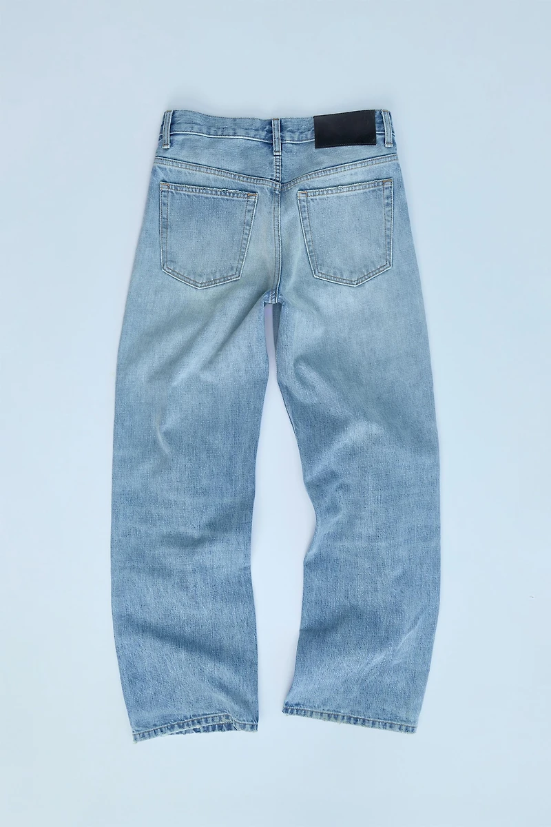MID-RISE LOOSE STRAIGHT LEG JEANS