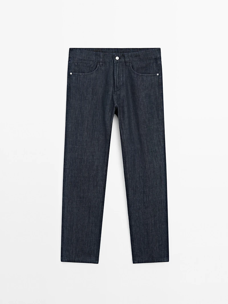 Lightweight tapered fit jeans