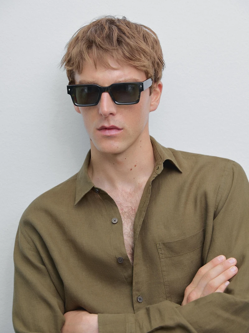 Regular fit shirt with pocket detail