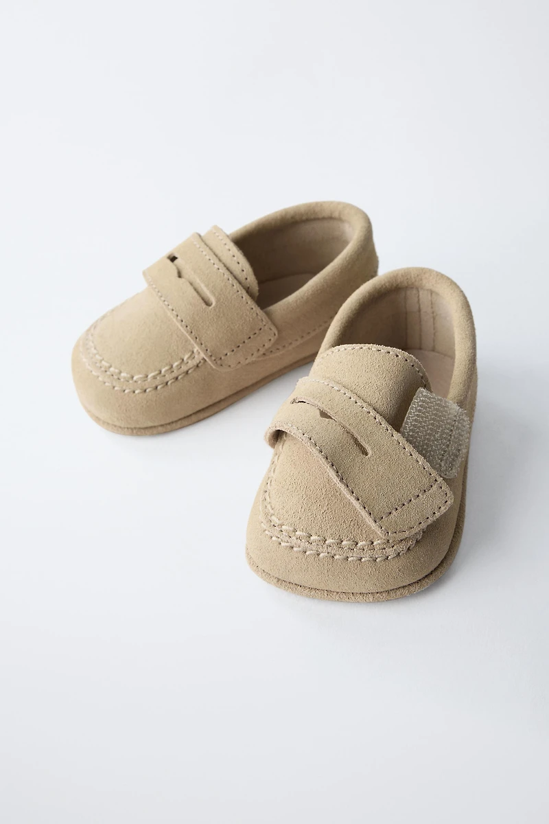 LEATHER MOCCASINS
