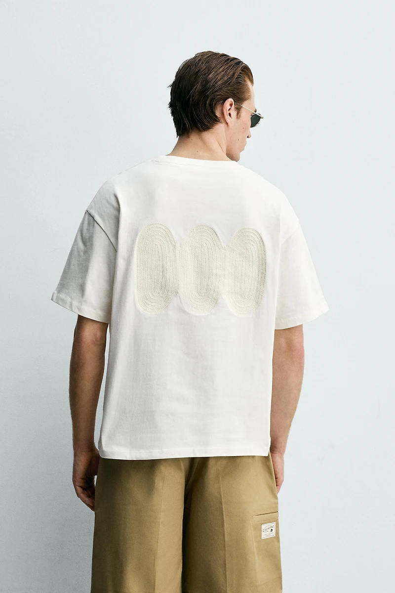 EMBROIDERED TEXT PRINT T-SHIRT