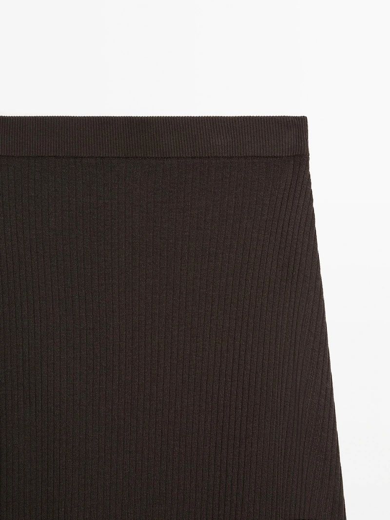 Long ribbed knit skirt