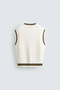 CONTRAST STRIPE KNIT VEST