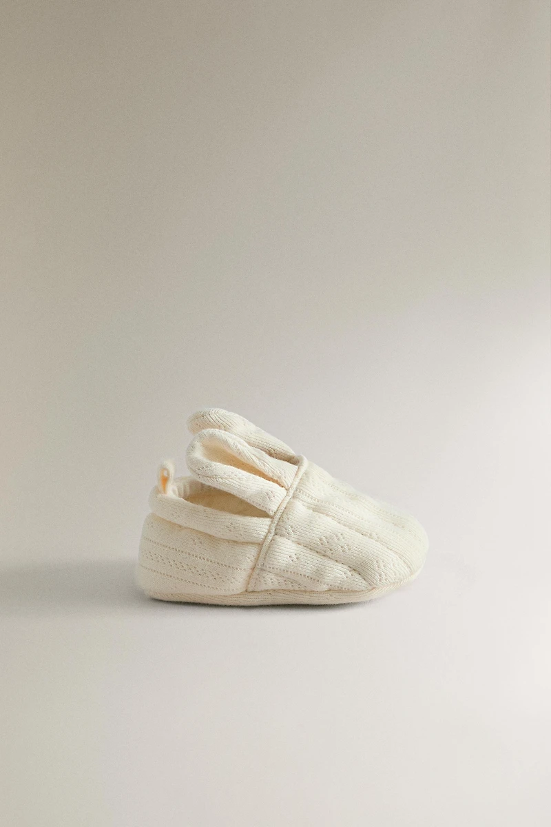 EAR BOOTIES