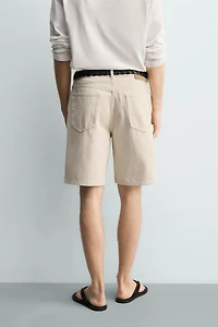 BERMUDA EN JEAN COUPE DROITE