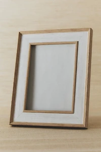 CONTRAST WOODEN PICTURE FRAME