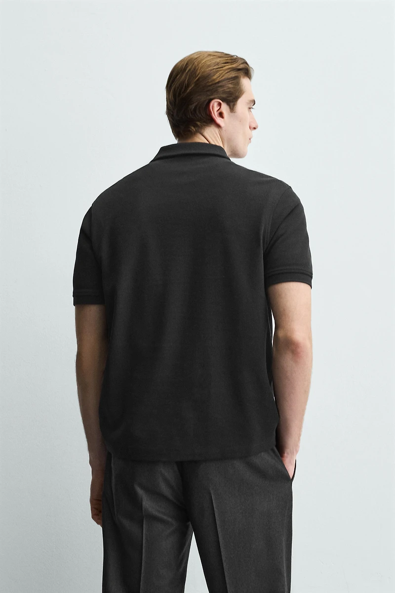 REGULAR FIT TEXTURED POLO