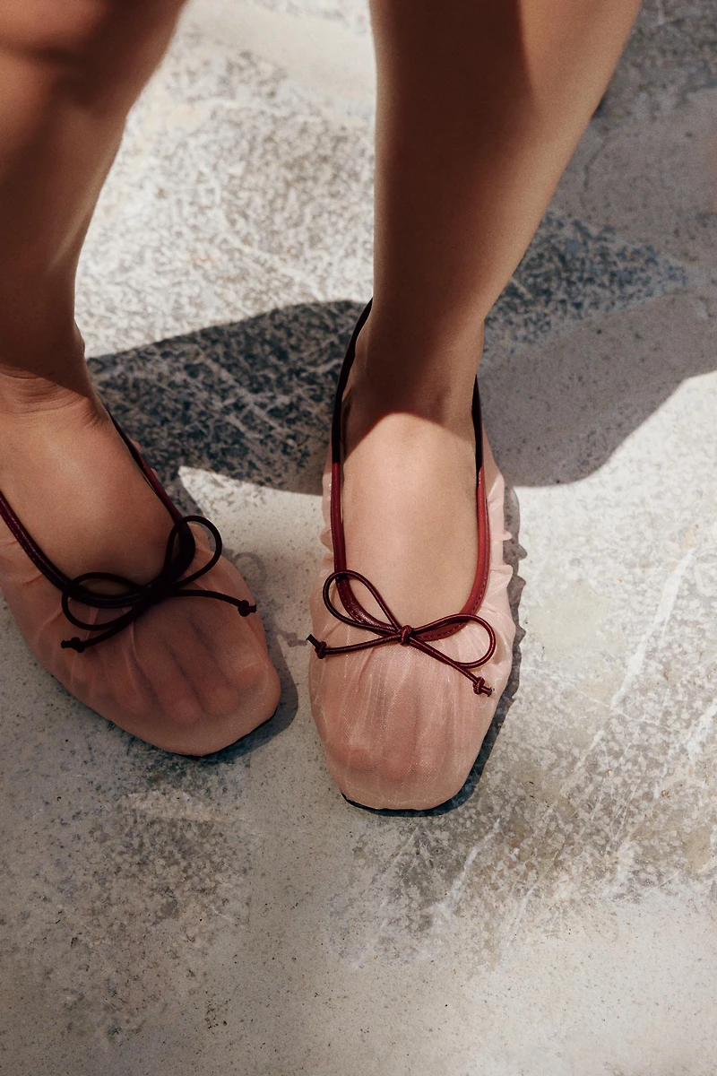 BALLERINES EN RÉSILLE À NŒUD