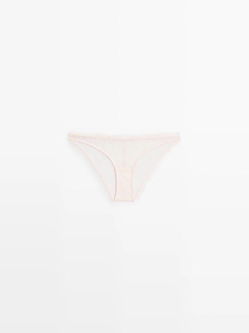 Culotte en dentelle effilochée