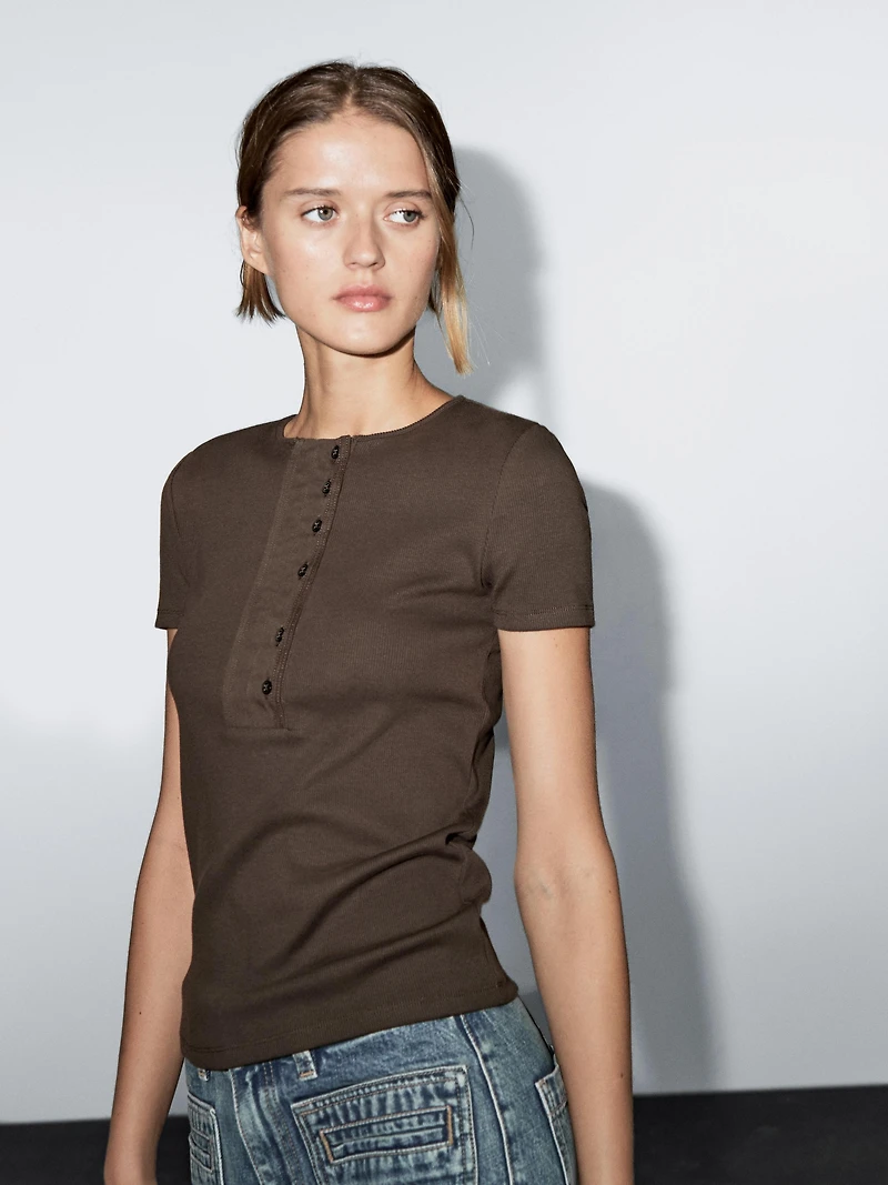 Cotton blend T-shirt with chest detail