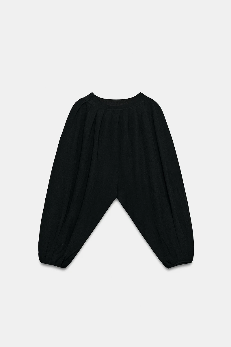 FINE KNIT CAPE TOP