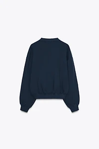 BASIC PLUSH SWEATSHIRT