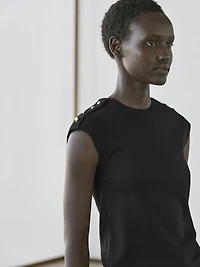 T-shirt à épaules tombantes et boutons