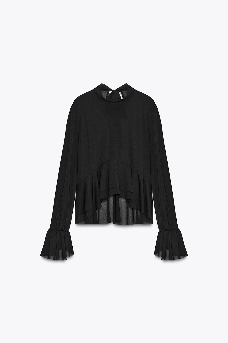 FLOWY RUFFLED TOP