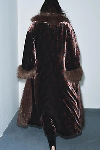 FAUX FUR PRINT VELVET COAT