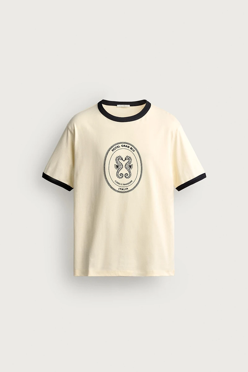 T-SHIRT BASIQUE À LISERÉ CONTRASTANT