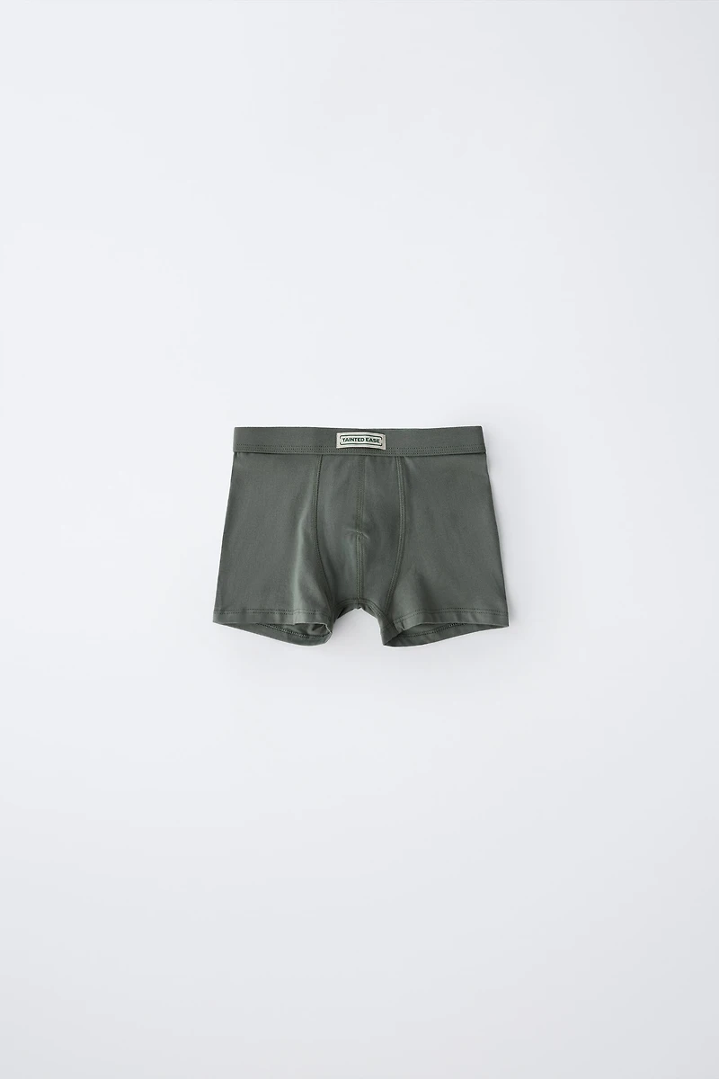 AGES 6-14 / FIVE-PACK OF TIE-DYE BOXERS WITH LABEL