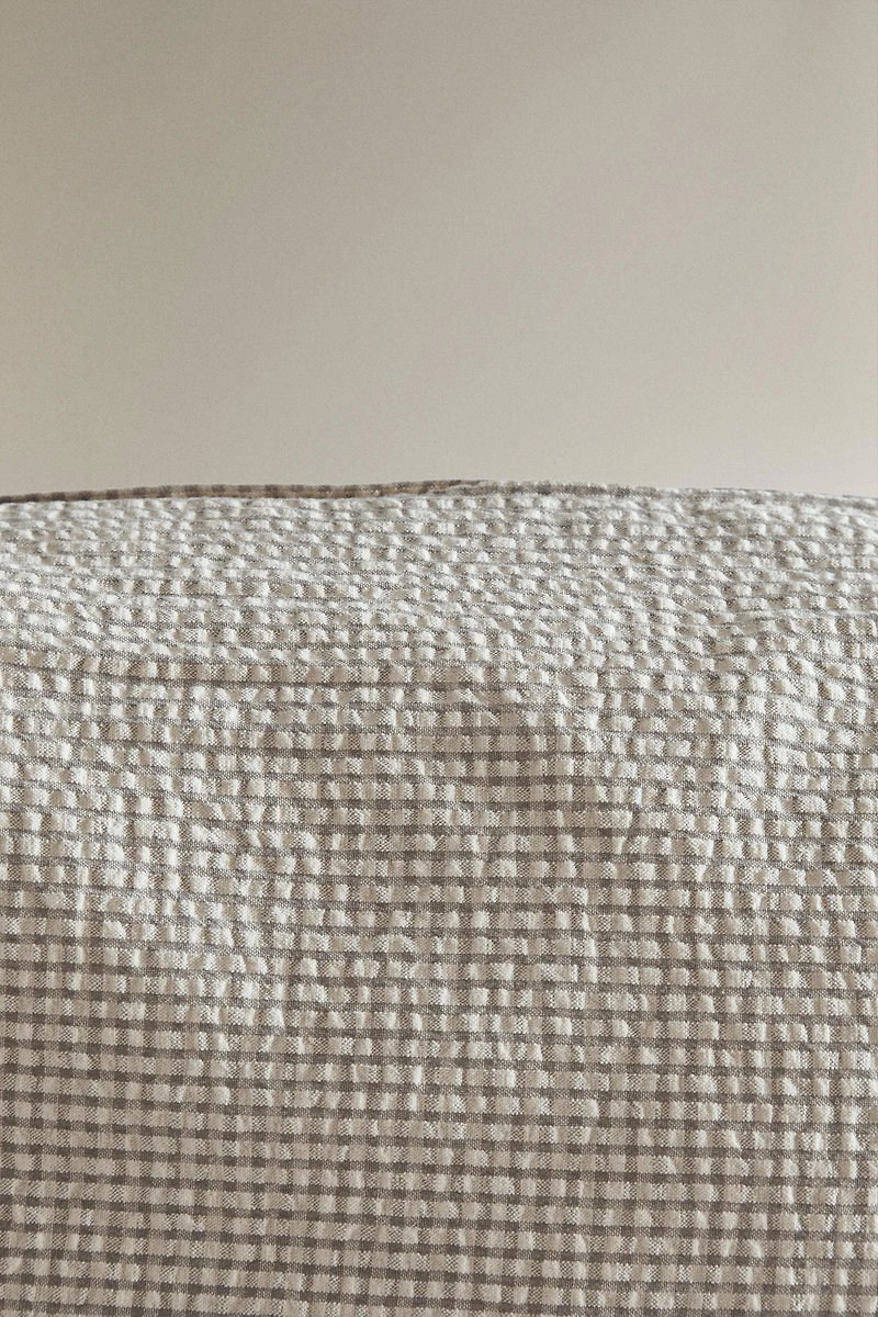 CHILDREN'S GINGHAM TOILETRY BAG