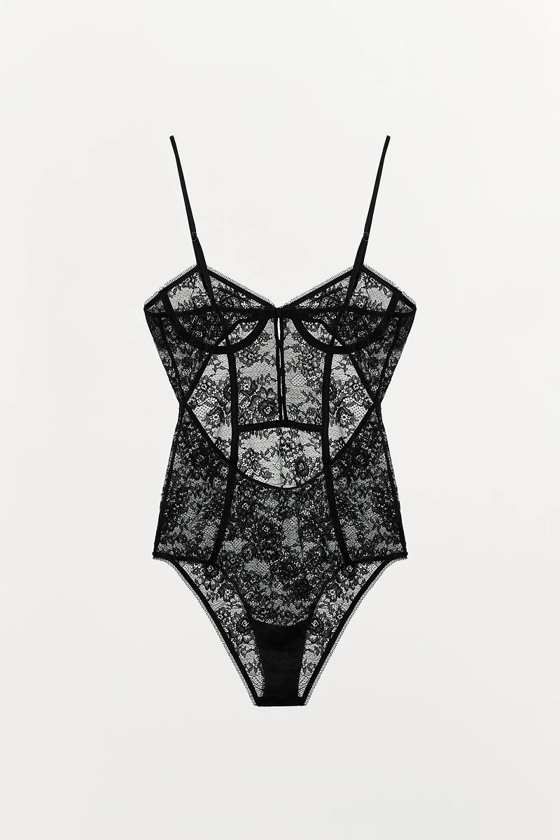 BUTTON LACE BODYSUIT