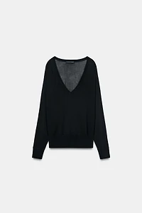 PULL EN MAILLE AVEC COL V