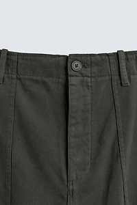PANTALON COUPE DÉCONTRACTÉE À PASSANTS