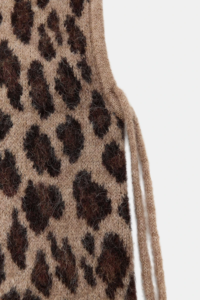 ANIMAL PRINT KNIT HOOD