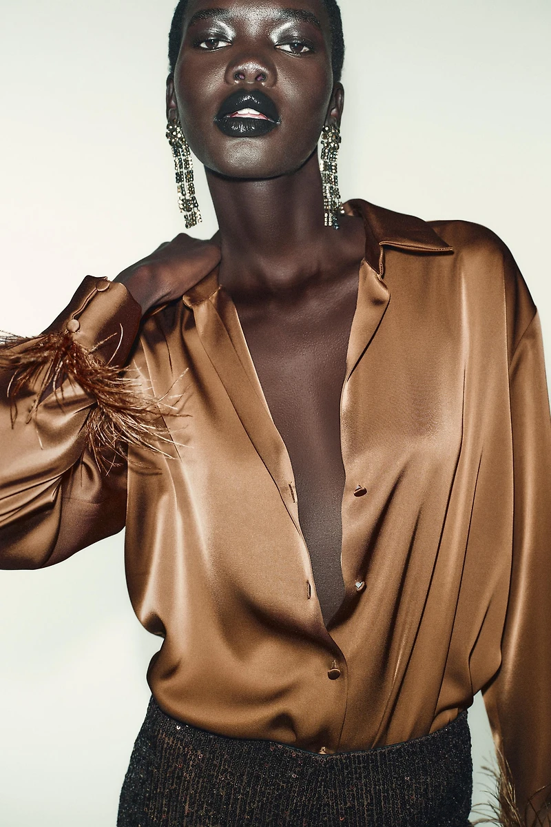 BLOUSE SATINÉE PLUMES