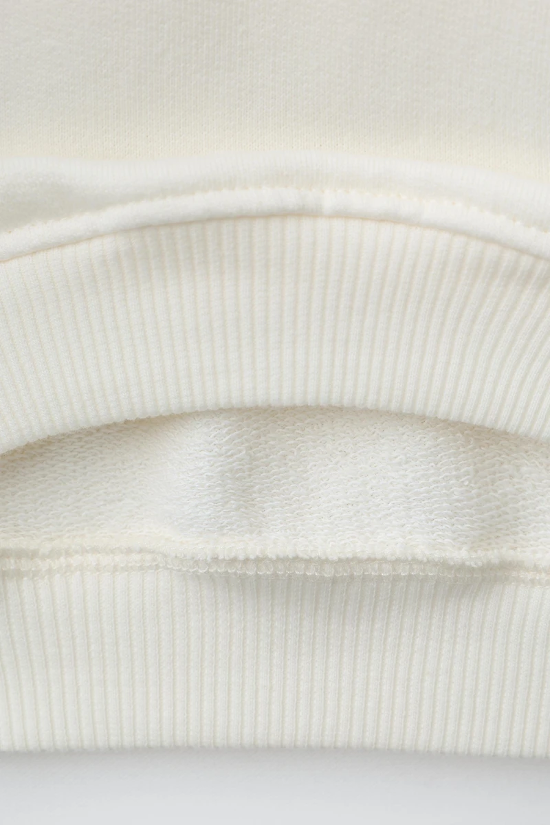 ROMANTIC RUFFLED SWEATSHIRT