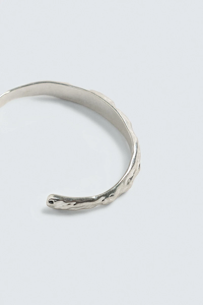BRACELET MÉTALLIQUE IRRÉGULIER