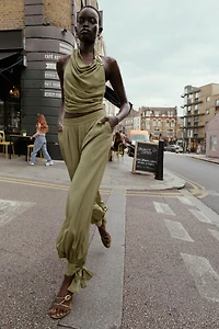 PANTALON BOUFFANT BAS POIGNETS