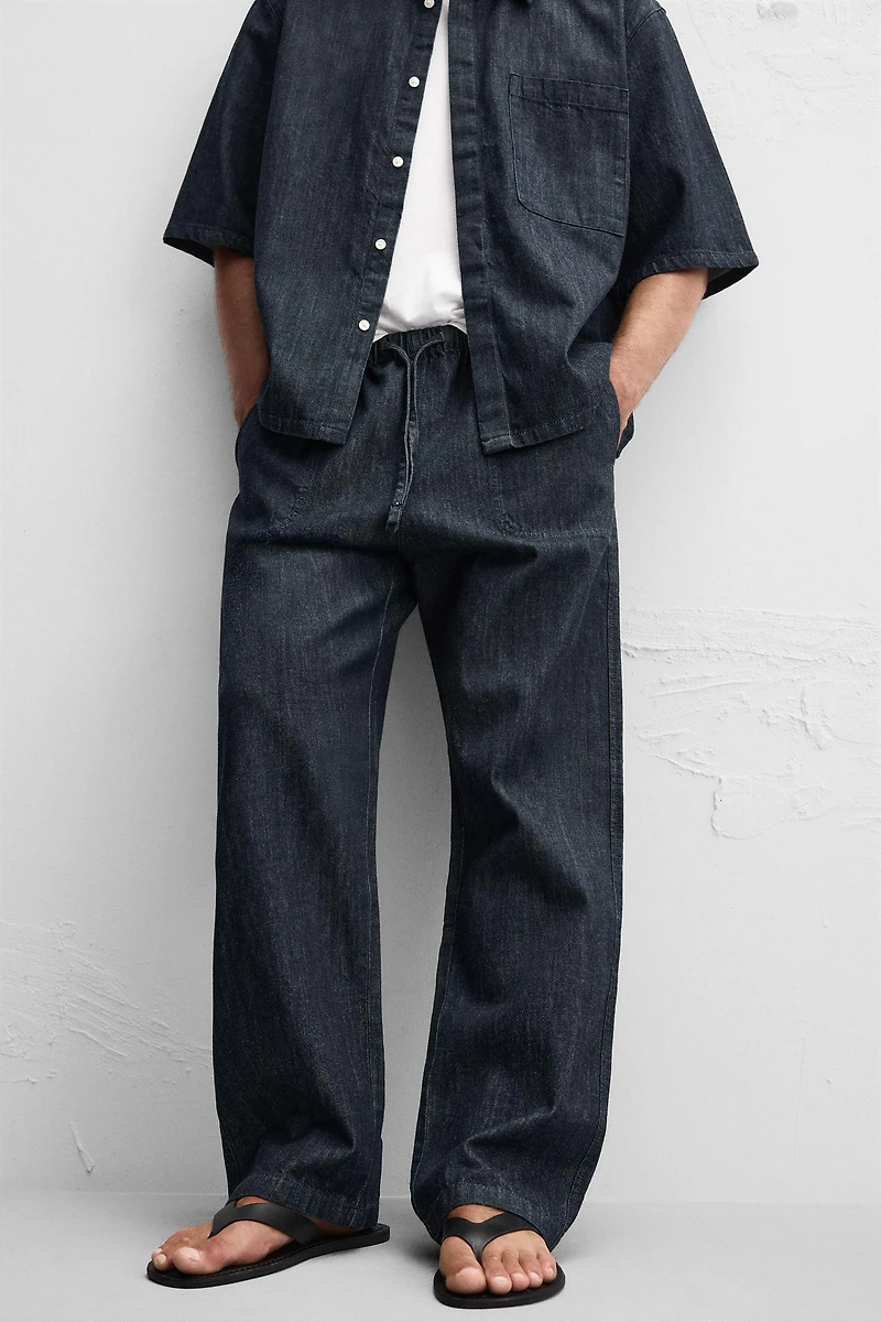 RELAXED FIT JOGGER JEANS