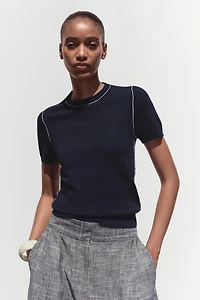 TRIMMED SHORT SLEEVE KNIT TOP